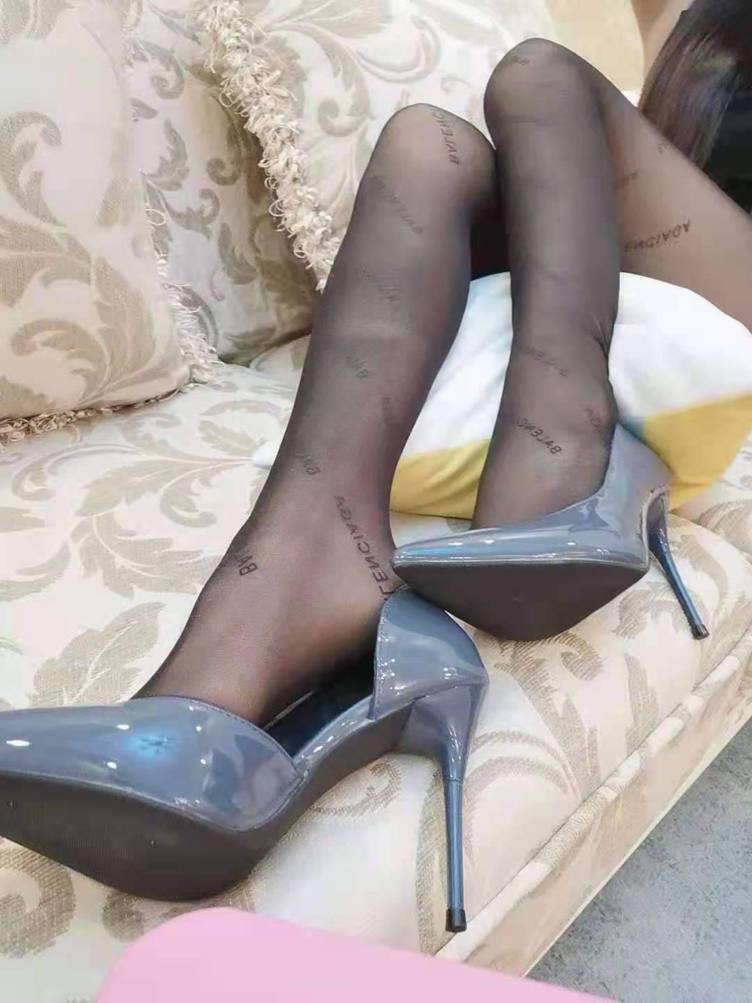 上海浦东区验证性感制服丝袜美女，活儿超级棒