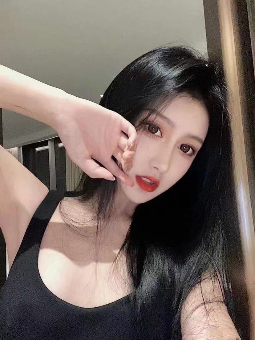 上海市00后一字马潮喷水非常多~~