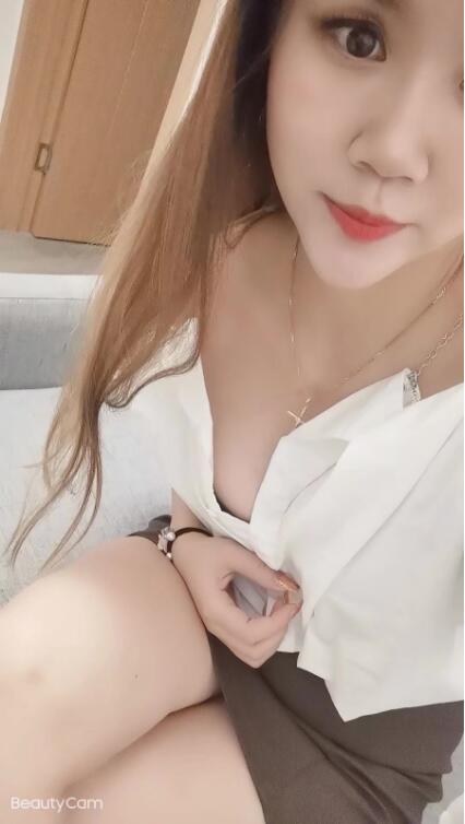 颜值还不错，服务也还行