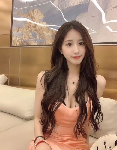 性感辣妹半良家放纵寻刺激，胸大鲍鱼粉嫩多汁