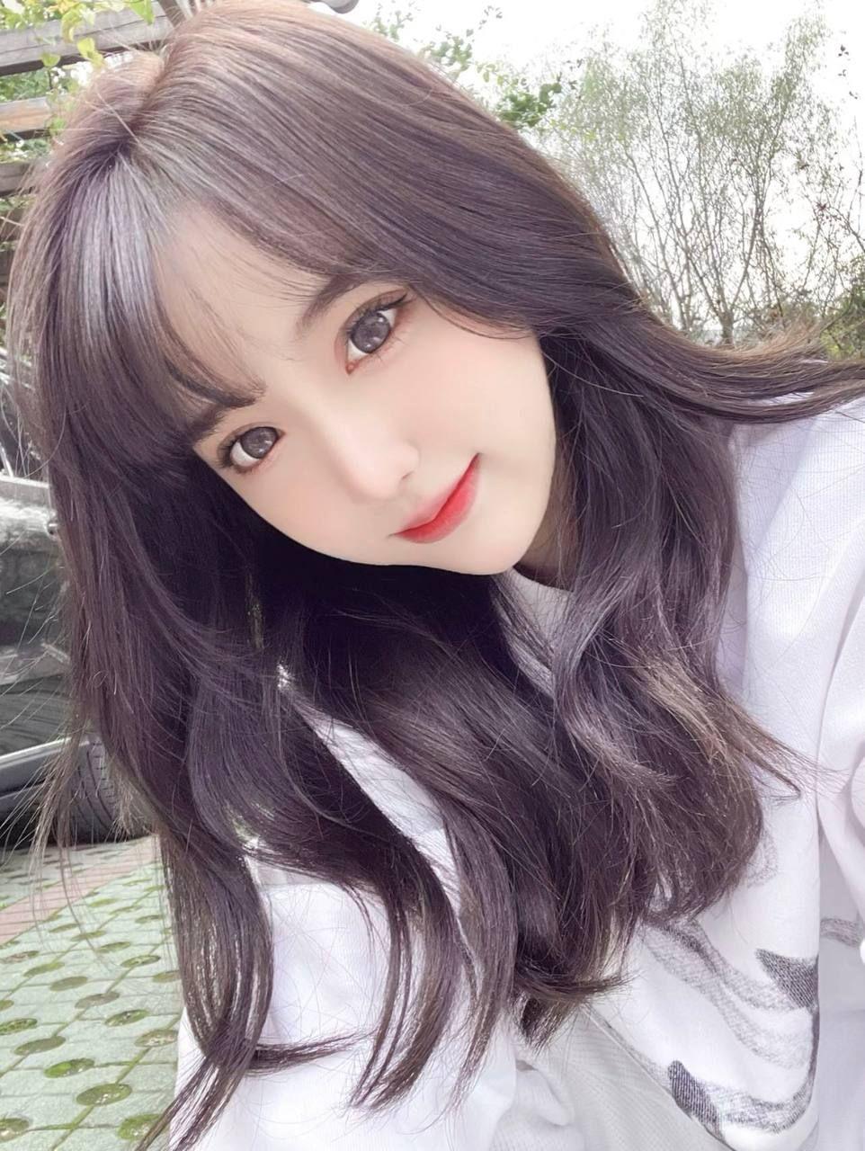 出差上海 朋友叫出来玩 就想艹个嫩的